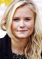 Ebba Hultkvist nue