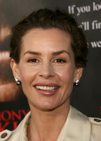 Embeth Davidtz nue