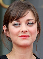 Marion Cotillard nue