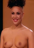 Aina Roxx nue