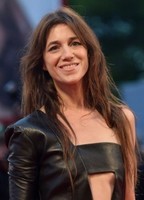 Charlotte Gainsbourg  nue