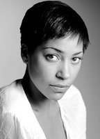 Cush Jumbo nue