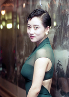 Nina Li Chi nue