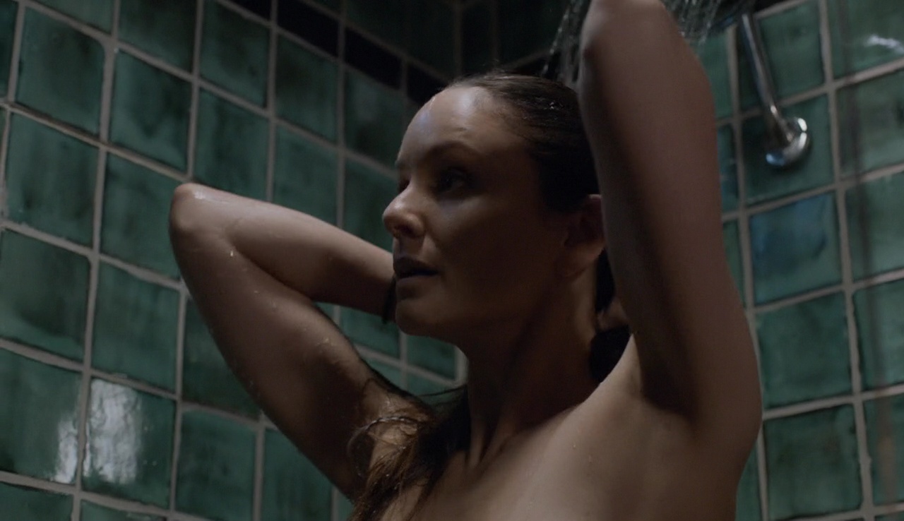 Sarah Wayne Callies Nue Dans Colony 2608