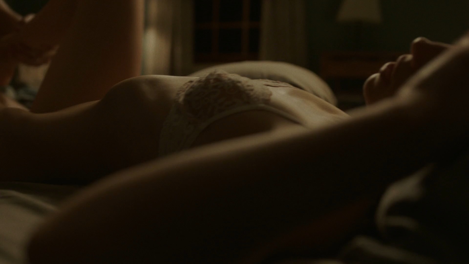 Jessica Biel nude pics.