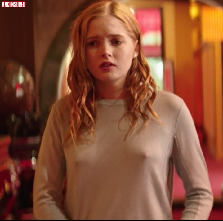 Ellie Bamber Nue Dans High Resolution