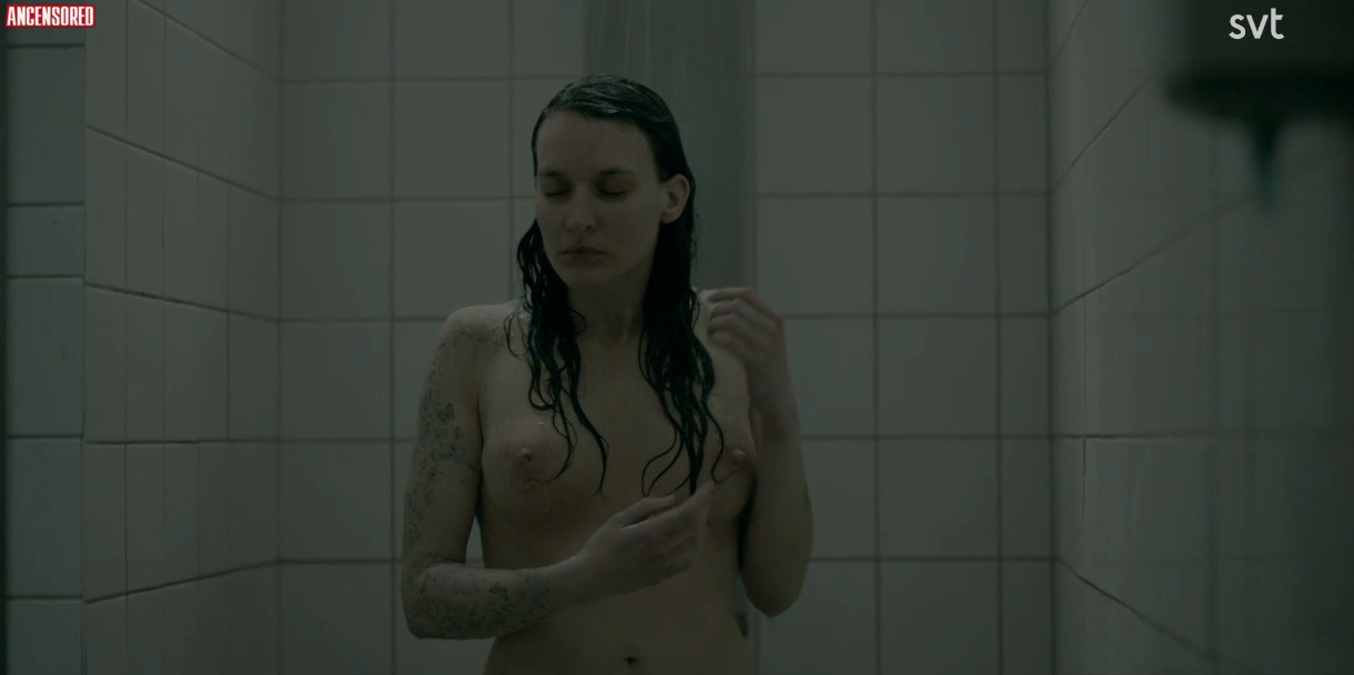 Josefin Asplund nude pics.