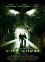 Abandoned Mine (2013) Scènes de Nu