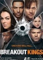 Breakout Kings 2011 film scènes de nu