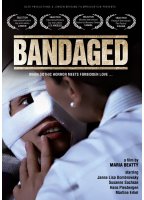 Bandaged (2009) Scènes de Nu