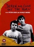 Derek and Clive Get the Horn (1979) Scènes de Nu