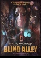 Blind Alley (2011) Scènes de Nu