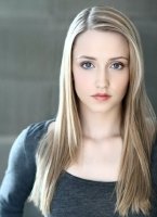 Emily Tennant nue