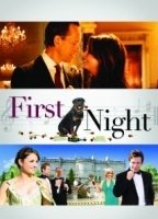 First Night (2010) Scènes de Nu