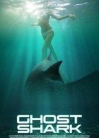 Ghost Shark (2013) Scènes de Nu