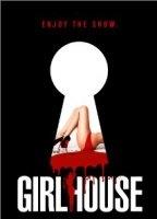 Girl House (2014) Scènes de Nu