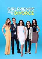 Girlfriends Guide to Divorce 2014 film scènes de nu