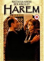Harem (1985) Scènes de Nu