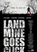 Landmine Goes Click 2015 film scènes de nu