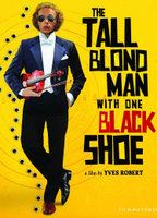 Le grand blond avec une chaussure noire (1972) Scènes de Nu