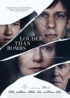 Louder Than Bombs (II) scènes de nu