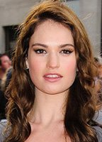 Lily James nue