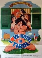 Love-Hotel in Tirol (1978) Scènes de Nu