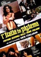 L'Italia in pigiama (1977) Scènes de Nu