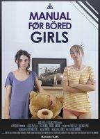 Manual for bored girls (2012) Scènes de Nu