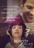 Nobody Walks (2012) Scènes de Nu