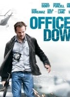 Officer Down (2013) Scènes de Nu