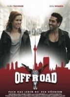 Offroad (2012) Scènes de Nu