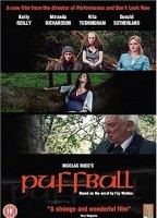 Puffball 2007 film scènes de nu