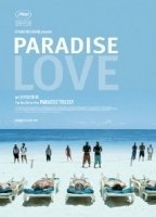 Paradise Love (2012) Scènes de Nu