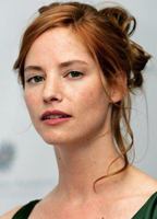 Sienna Guillory nue