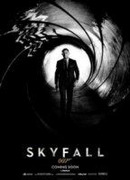Skyfall 2012 film scènes de nu