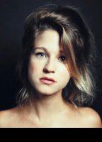 Selah Sue nue