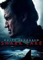 Shark Lake 2015 film scènes de nu