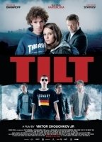 Tilt- 2010 film scènes de nu
