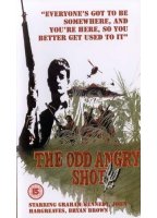 The Odd Angry Shot 1979 film scènes de nu