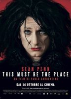 This Must Be the Place (2012) Scènes de Nu