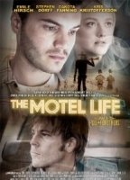 The Motel Life (2012) Scènes de Nu