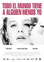 Todo el mundo tiene a alguien menos yo (2012) Scènes de Nu