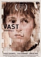 Vast (2011) Scènes de Nu