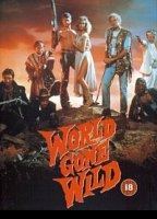World Gone Wild (1988) Scènes de Nu