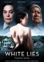 White Lies (2013) Scènes de Nu