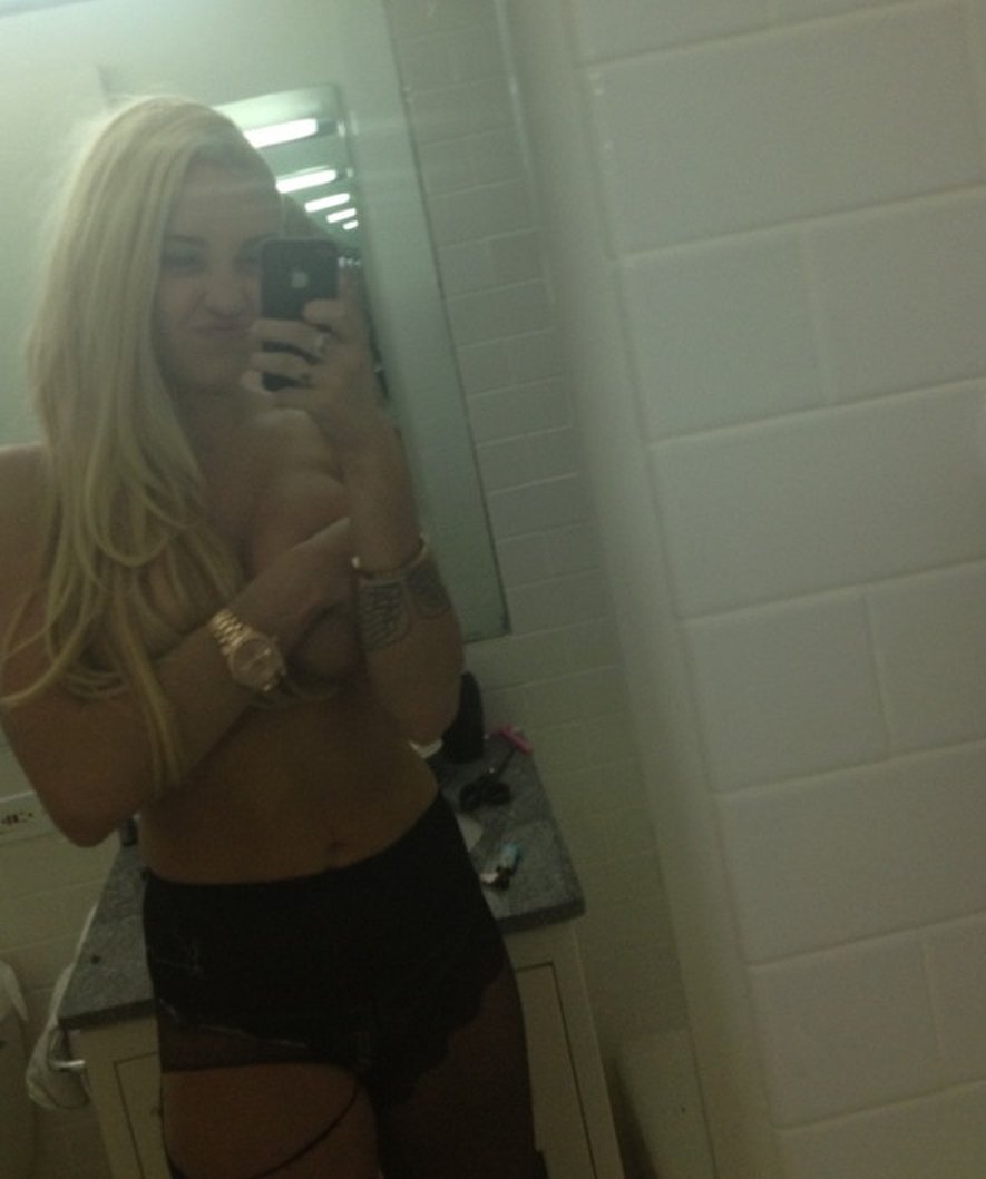 Naked Amanda Bynes Added 07192016 By Bot 