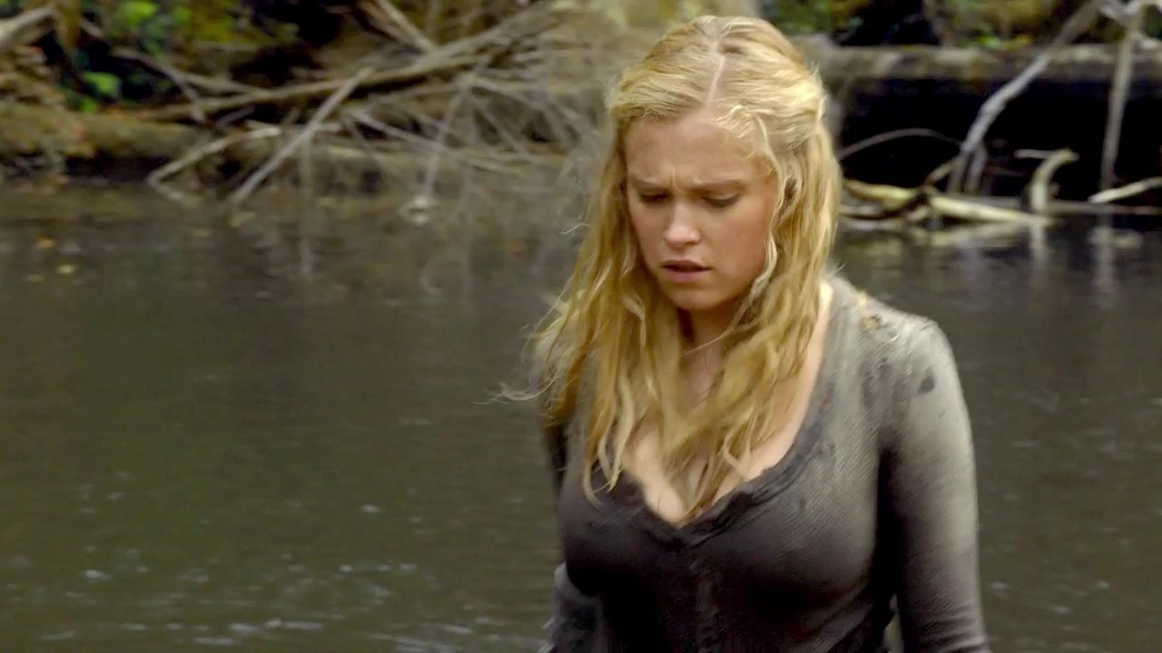 Eliza Taylor Nue Dans The 100 4180