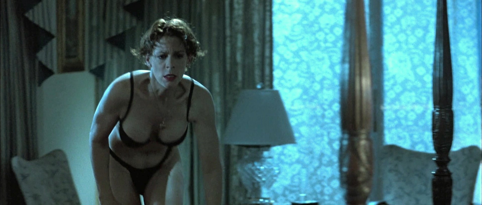 Jamie Lee Curtis Nue Dans True Lies Le Caméléon 9336