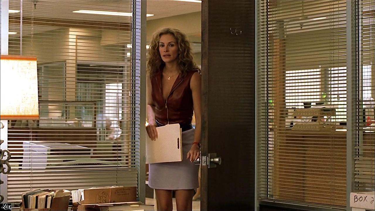 Julia Roberts Nue dans Erin Brockovich < ANCENSORED